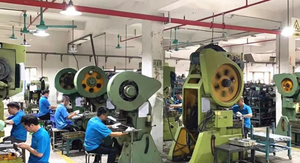 年關(guān)趕貨，匠心筑夢|廣有五金&東莞合頁?